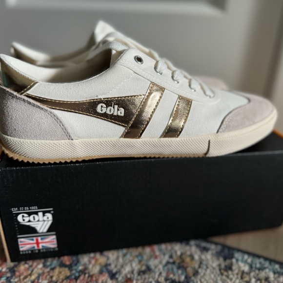 Gola Badminton in Off White and Gold, NIB, Size Women’s 9.5 - Picture 4 of 4